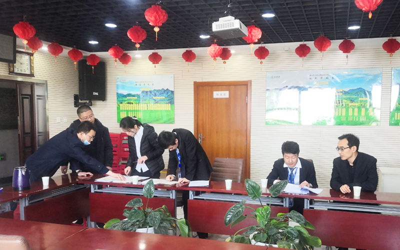 万达集团来司考察 