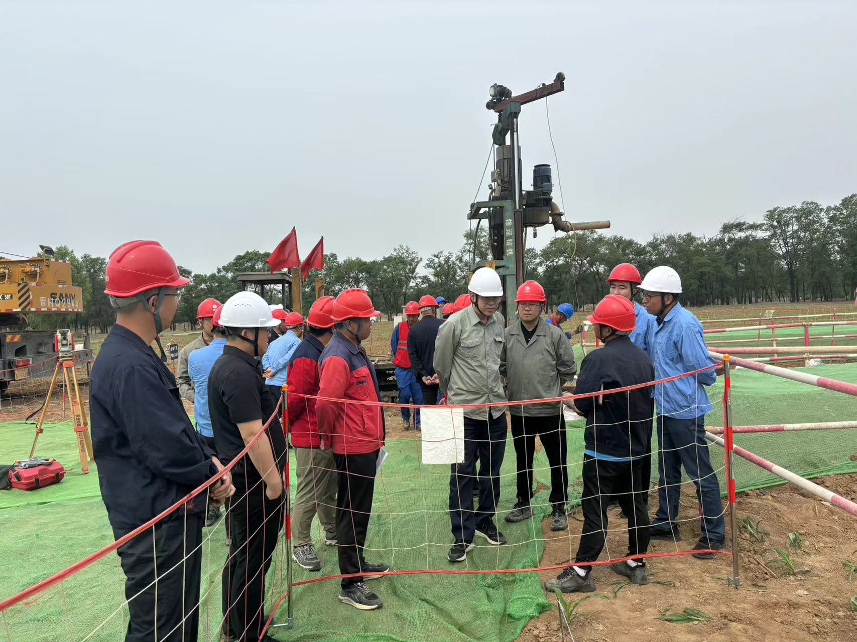 豪佳集团220kV线路工程接受安全检查，强化安全反思教育活动 