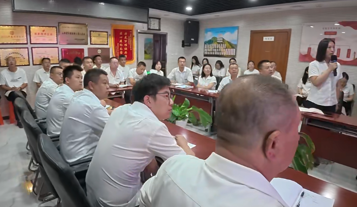 豪佳工程召开八月月度工作会议 