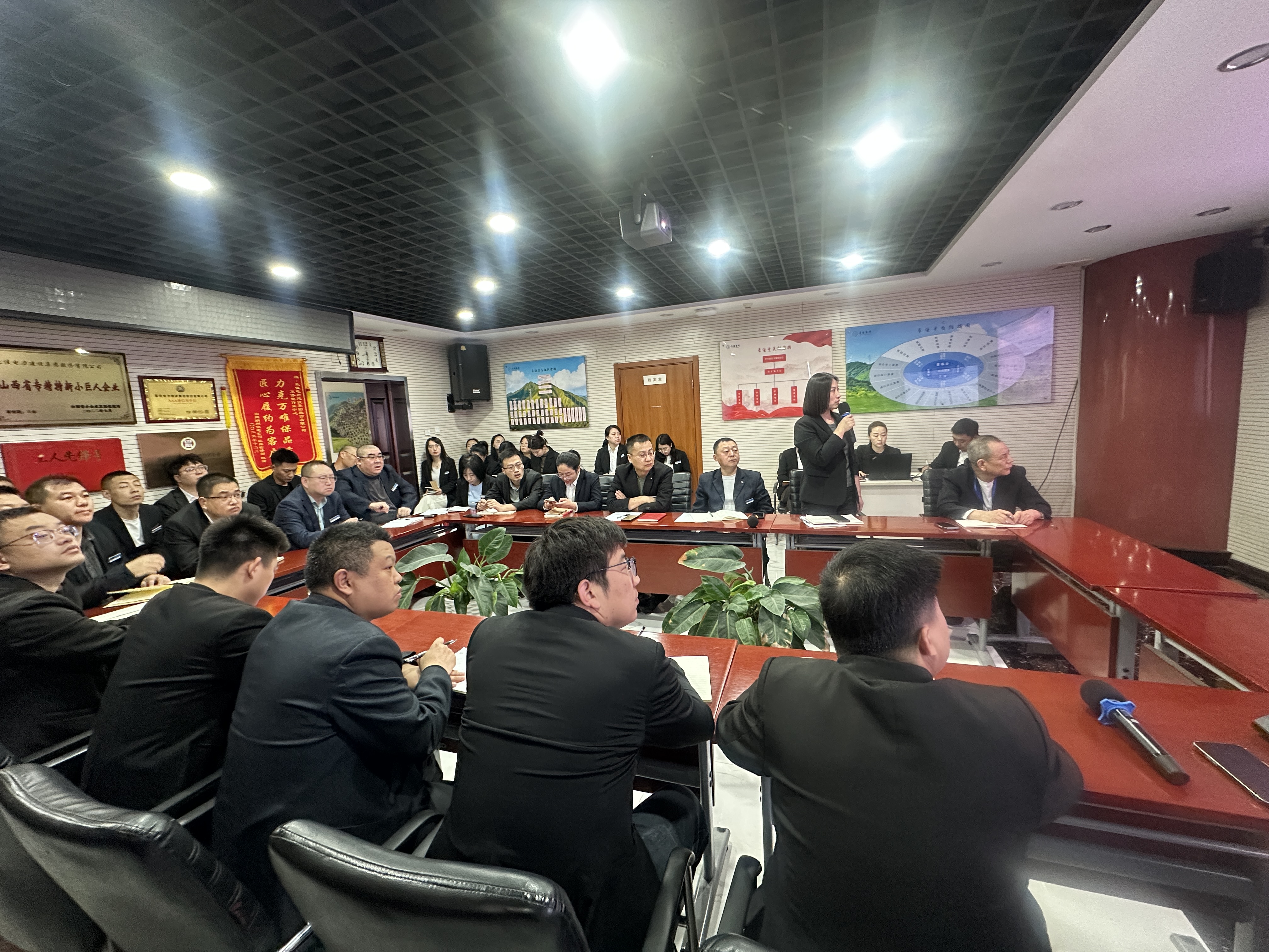 豪佳集团召开经营分析会 聚力冲刺全年目标任务 
